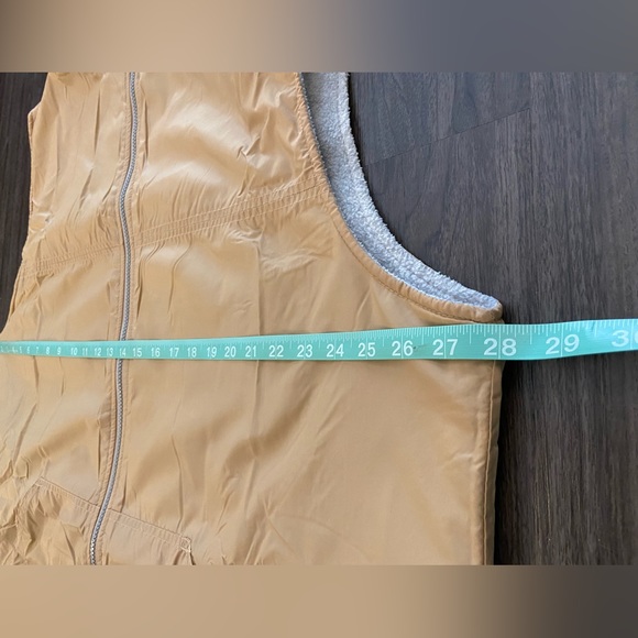 Basic Concepts men’s reversible vest, Tan/Gray Size XL - Picture 5 of 11